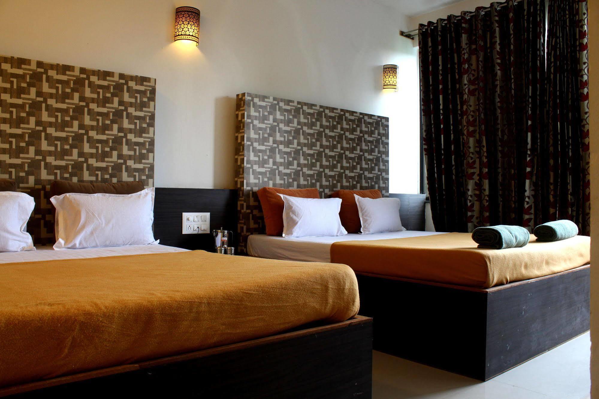 Hotel Malhar Palace Shirdi Eksteriør bilde