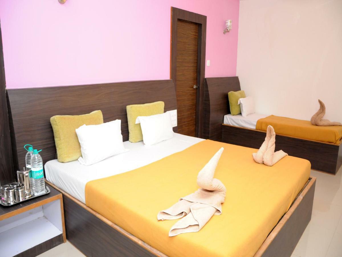Hotel Malhar Palace Shirdi Eksteriør bilde