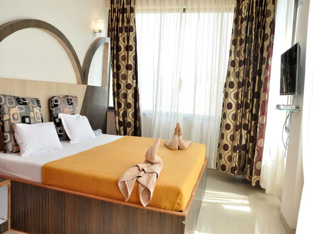 Hotel Malhar Palace Shirdi Eksteriør bilde
