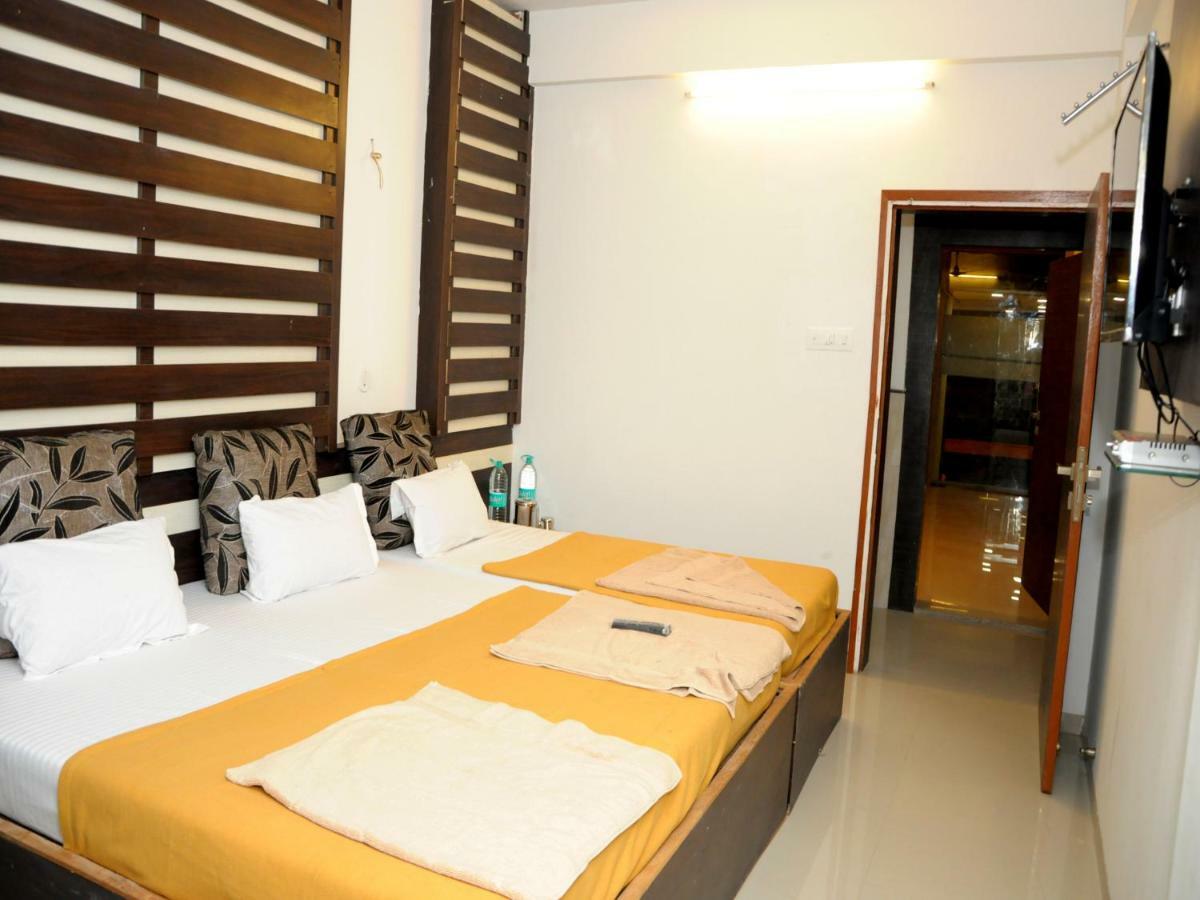 Hotel Malhar Palace Shirdi Eksteriør bilde